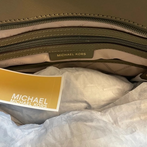 MICHAEL Michael Kors Jet Set Travel Large Packable Tote Black Olive new with tag - Picture 8 of 8